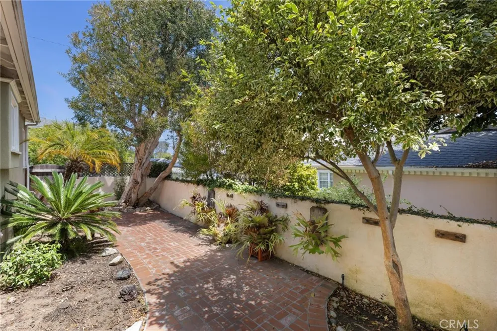 540 24th Street Manhattan Beach, CA 90266