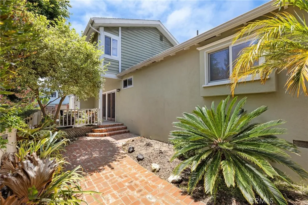 540 24th Street Manhattan Beach, CA 90266