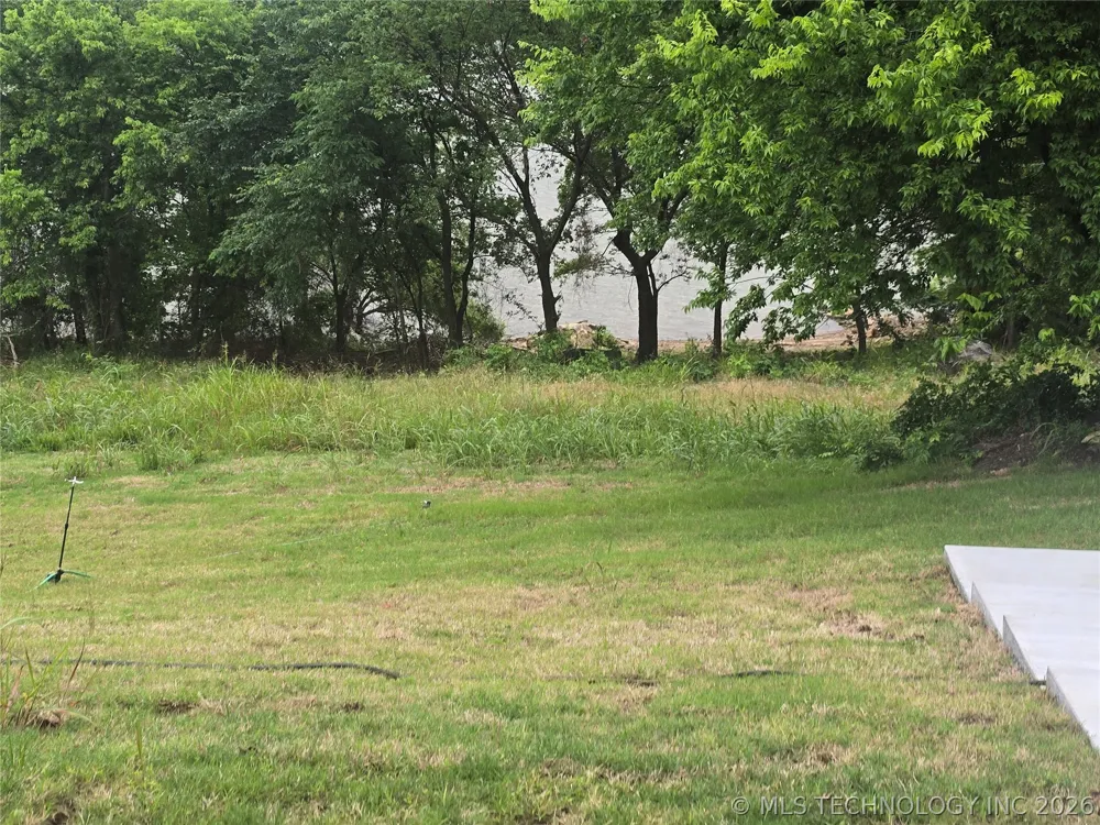 418114 E 1218 ROAD E Eufaula, OK 74432