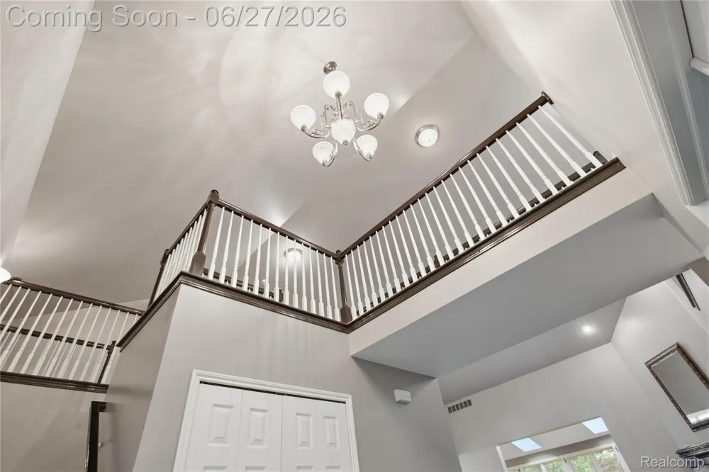 9015 Huron Bluffs Drive White Lake Charter Township, MI 48386