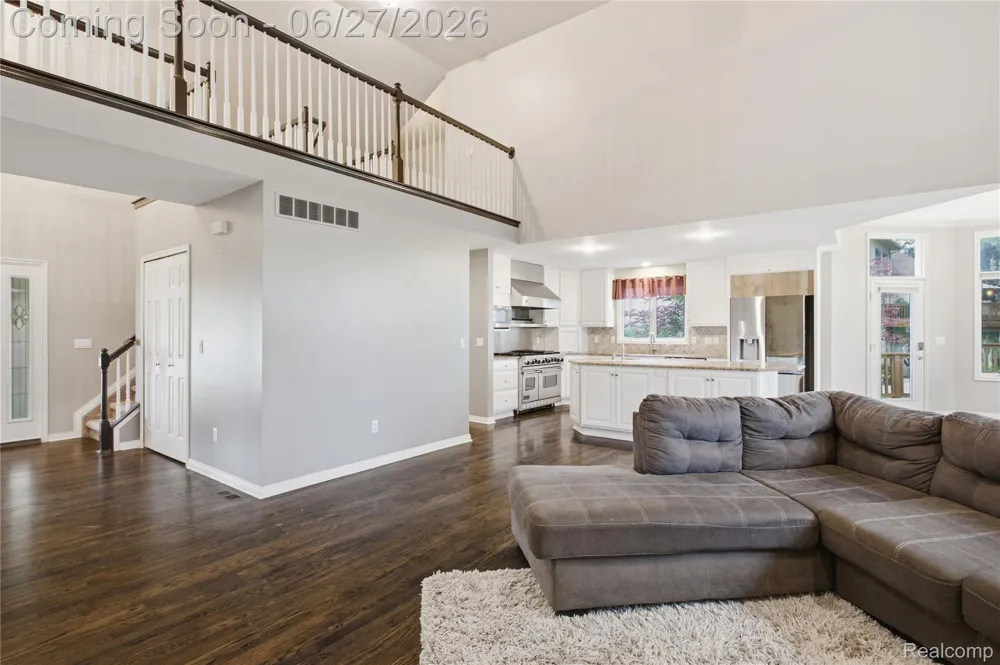 9015 Huron Bluffs Drive White Lake Charter Township, MI 48386