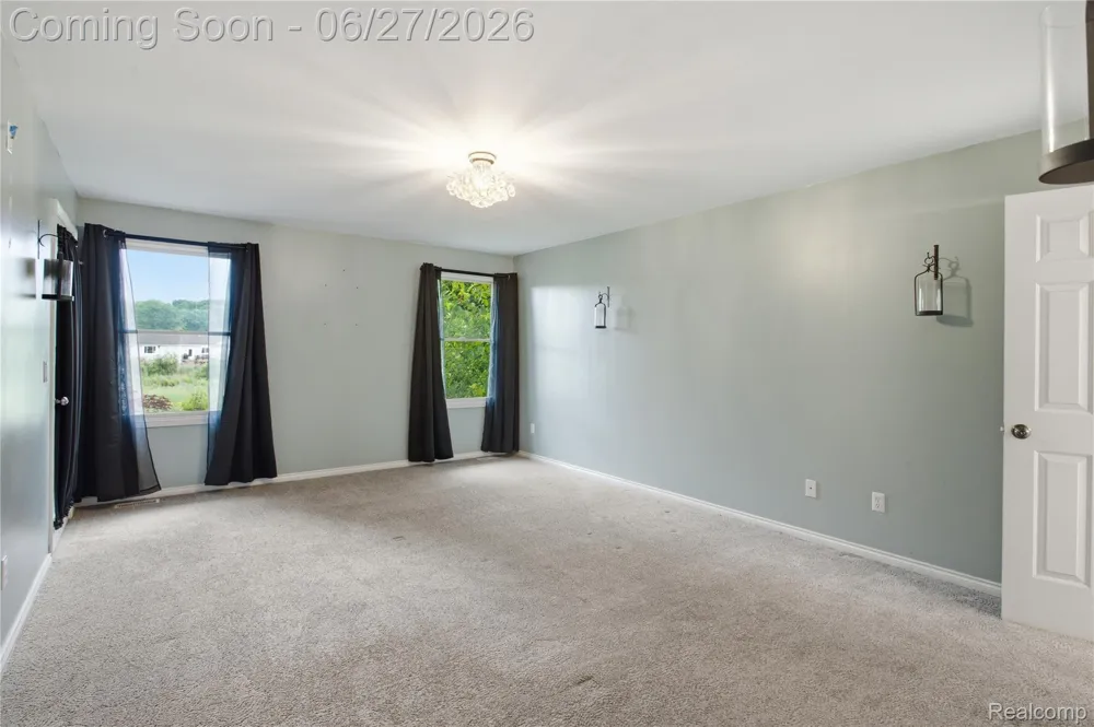 9015 Huron Bluffs Drive White Lake Charter Township, MI 48386