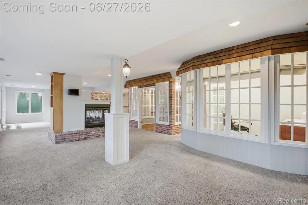 9015 Huron Bluffs Drive White Lake Charter Township, MI 48386