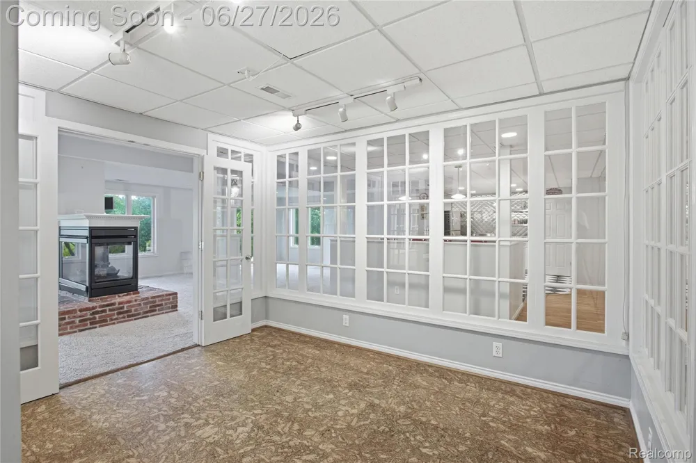 9015 Huron Bluffs Drive White Lake Charter Township, MI 48386