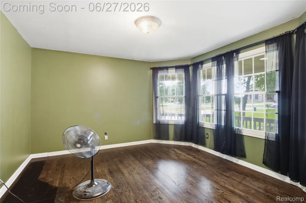 9015 Huron Bluffs Drive White Lake Charter Township, MI 48386