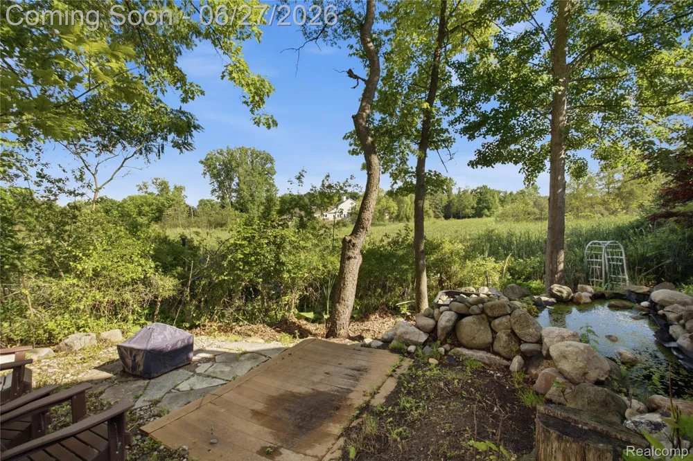 9015 Huron Bluffs Drive White Lake Charter Township, MI 48386