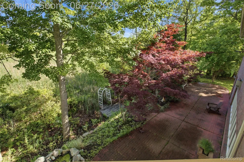 9015 Huron Bluffs Drive White Lake Charter Township, MI 48386