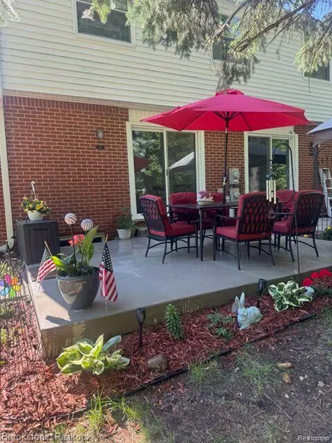 45746 Kensington Utica City, MI 48317