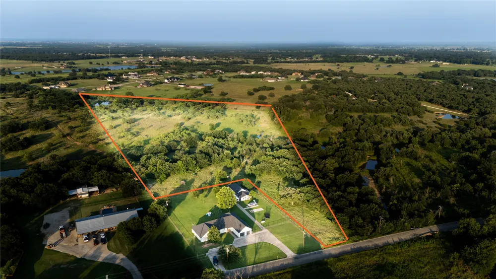 1320 Tidwell Weatherford, TX 76462