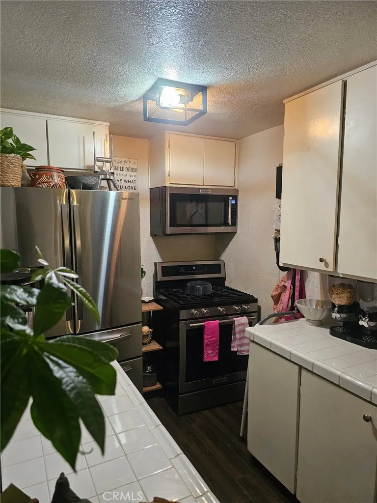 35256 Acacia Yucaipa, CA 92399