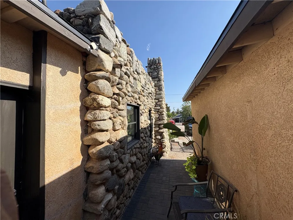 35256 Acacia Yucaipa, CA 92399