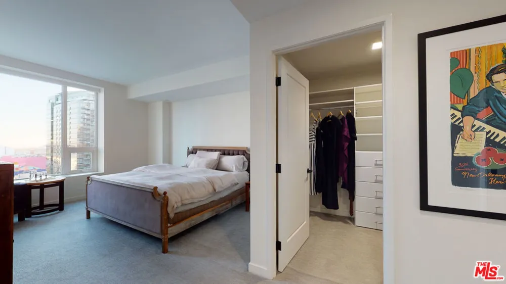 1050 S GRAND AVENUE #1303 Los Angeles, CA 90015