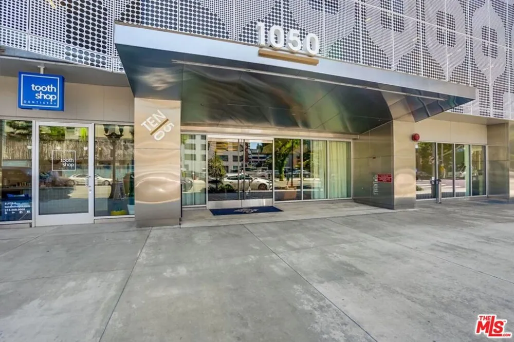 1050 S GRAND AVENUE #1303 Los Angeles, CA 90015