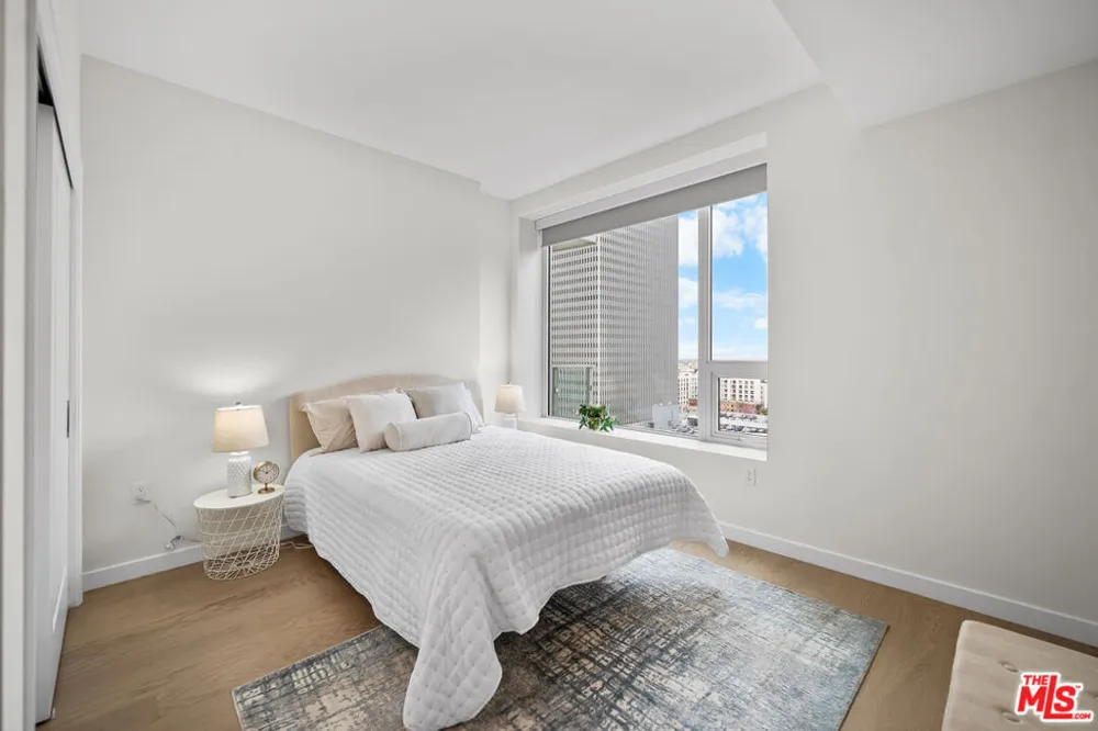 1050 S GRAND AVENUE #1303 Los Angeles, CA 90015