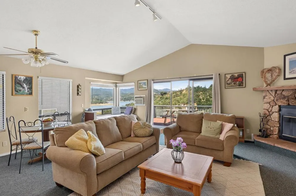 2537 Shoreline Road Bradley, CA 93426