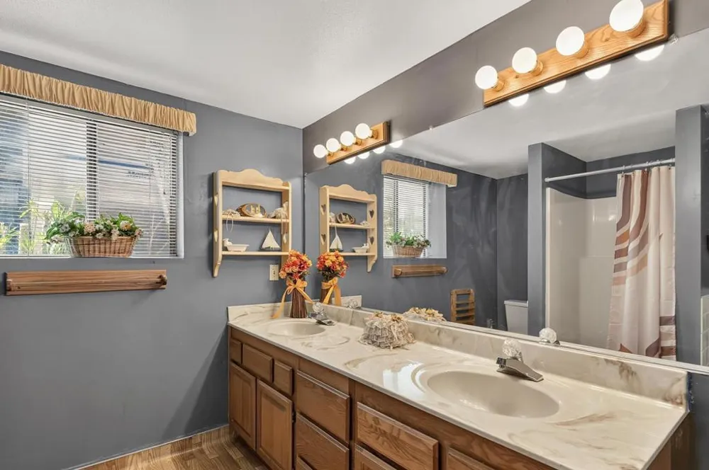2537 Shoreline Road Bradley, CA 93426