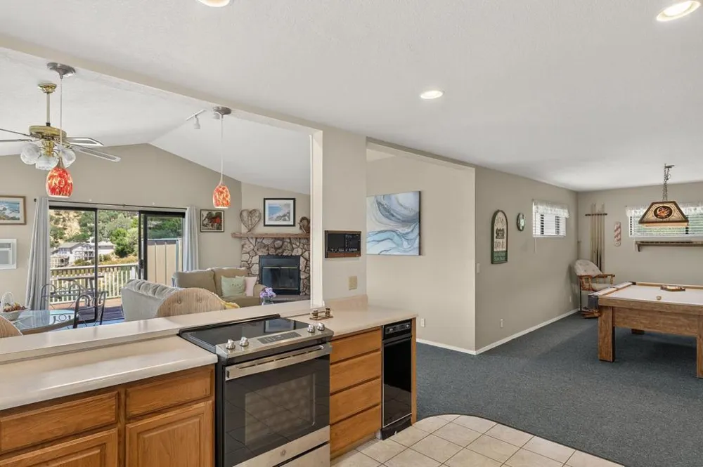 2537 Shoreline Road Bradley, CA 93426