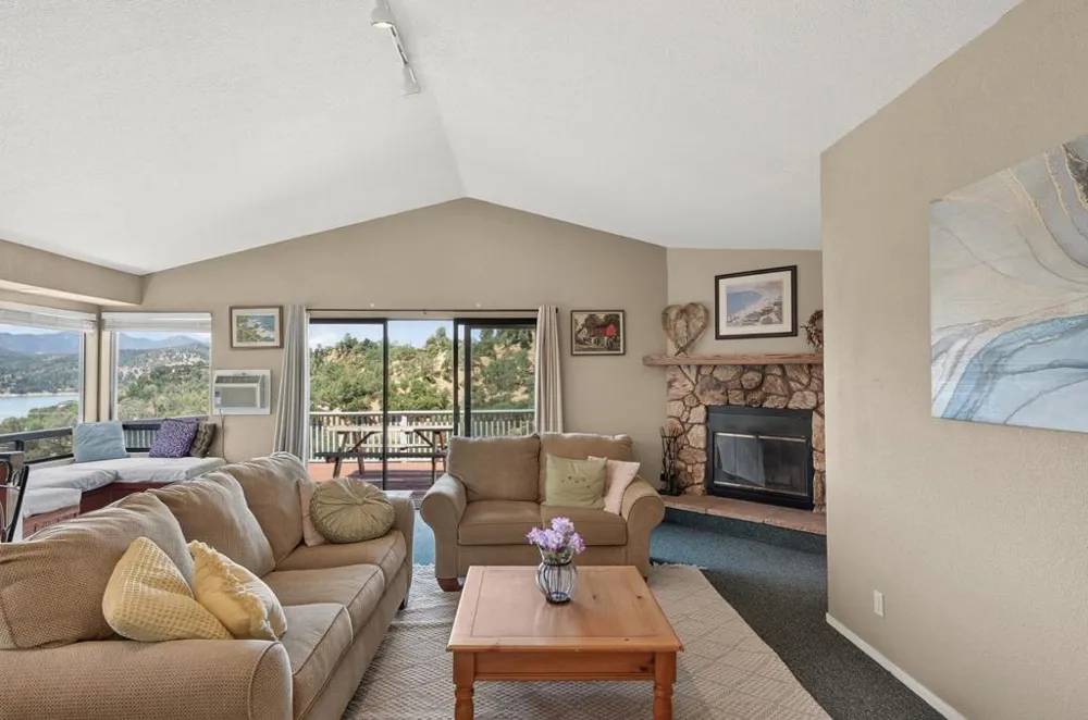 2537 Shoreline Road Bradley, CA 93426