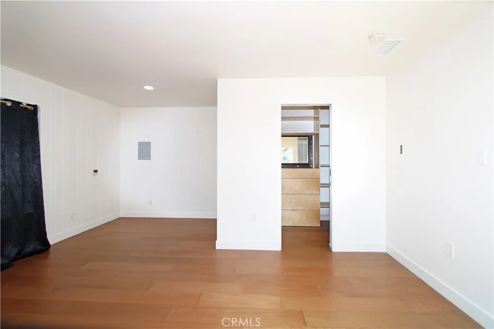 5234 Duncan South Gate, CA 90280