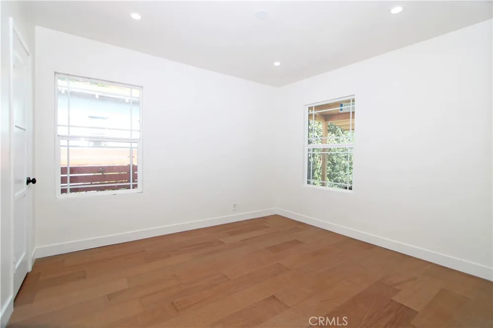 5234 Duncan South Gate, CA 90280
