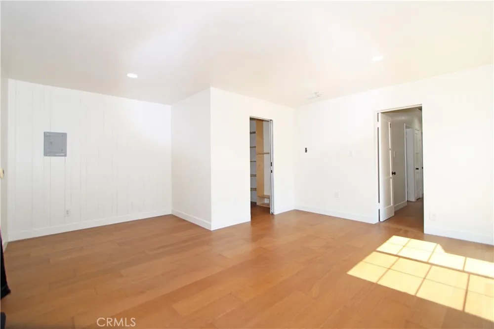 5234 Duncan South Gate, CA 90280