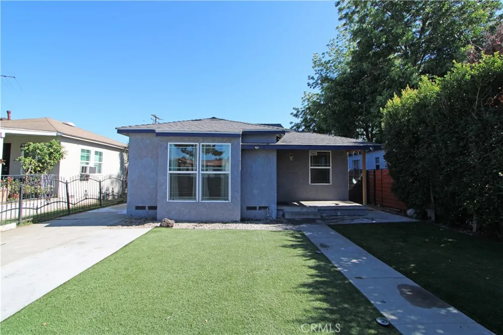 5234 Duncan South Gate, CA 90280