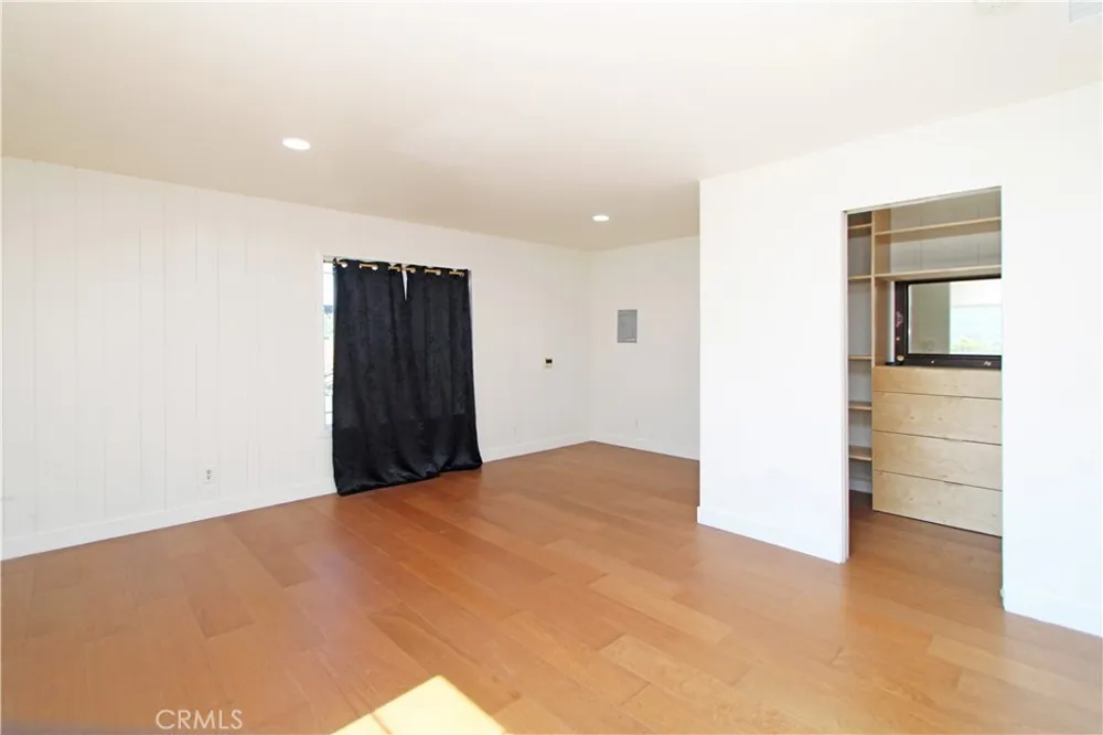 5234 Duncan South Gate, CA 90280