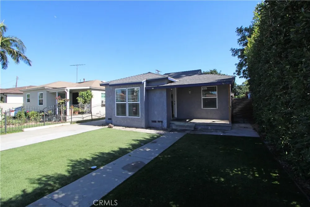 5234 Duncan South Gate, CA 90280