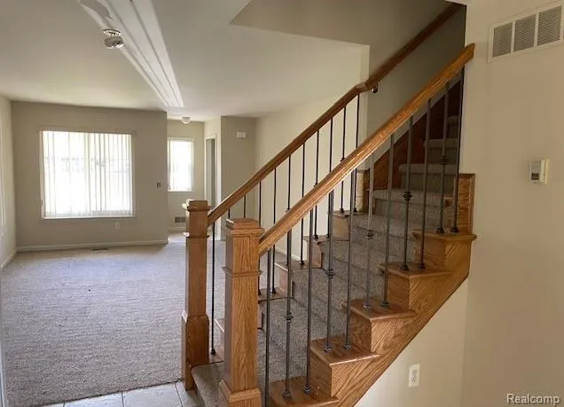 2979 LOVINGTON DR. Troy City, MI 48083