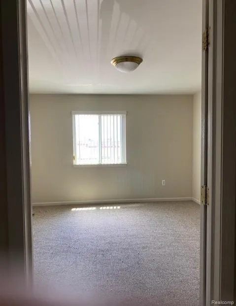 2979 LOVINGTON DR. Troy City, MI 48083