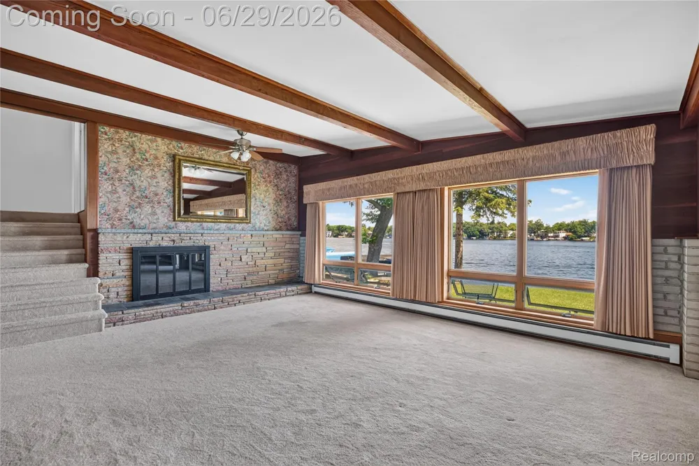91 Crescent Avenue Lake Orion Village, MI 48362