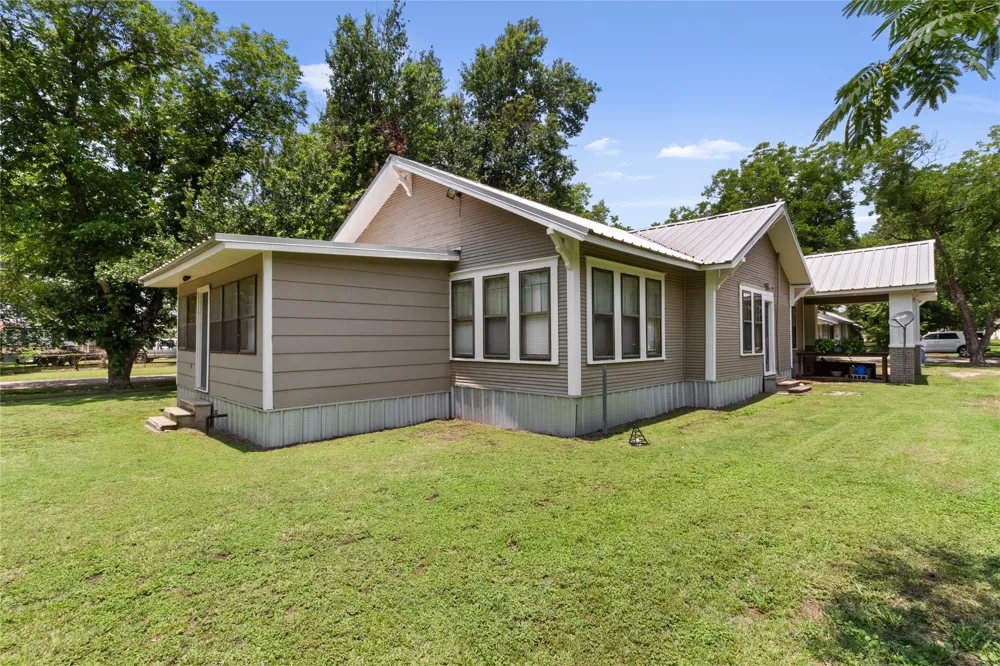 600 Elm Street Teague, TX 75860