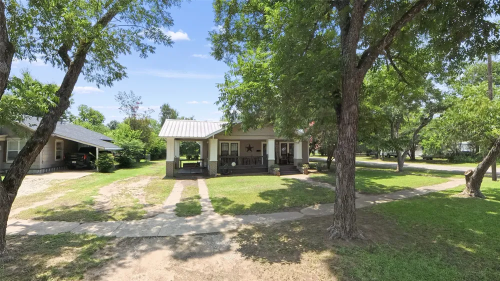 600 Elm Street Teague, TX 75860