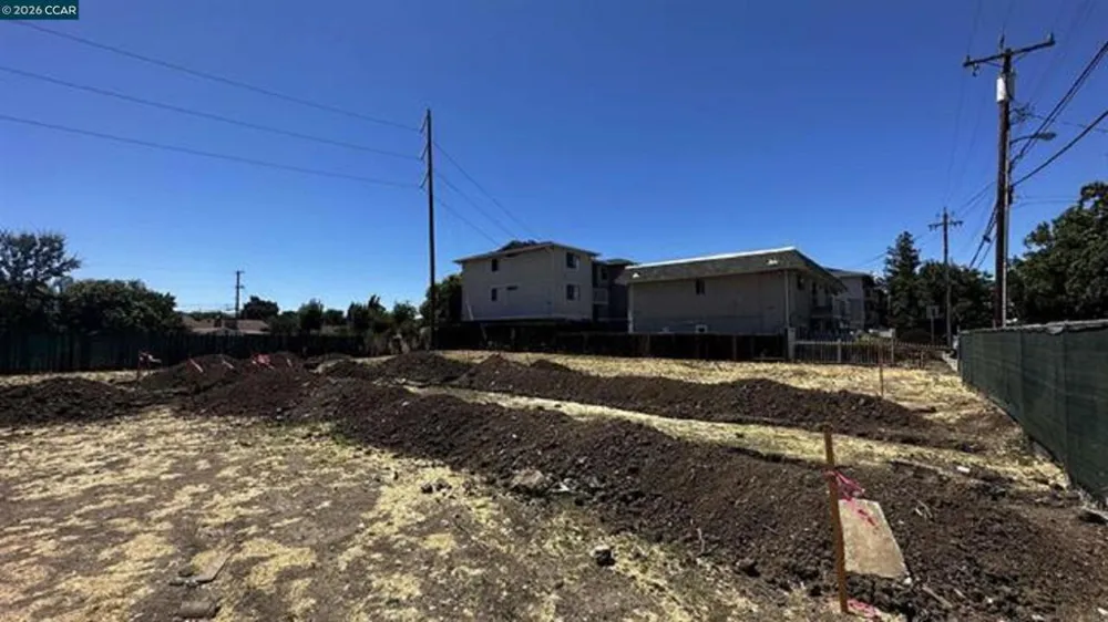 1561 Pine St Concord, CA 94520