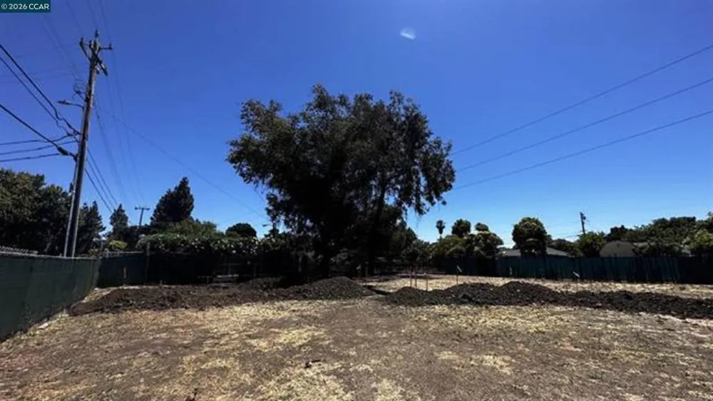1561 Pine St Concord, CA 94520