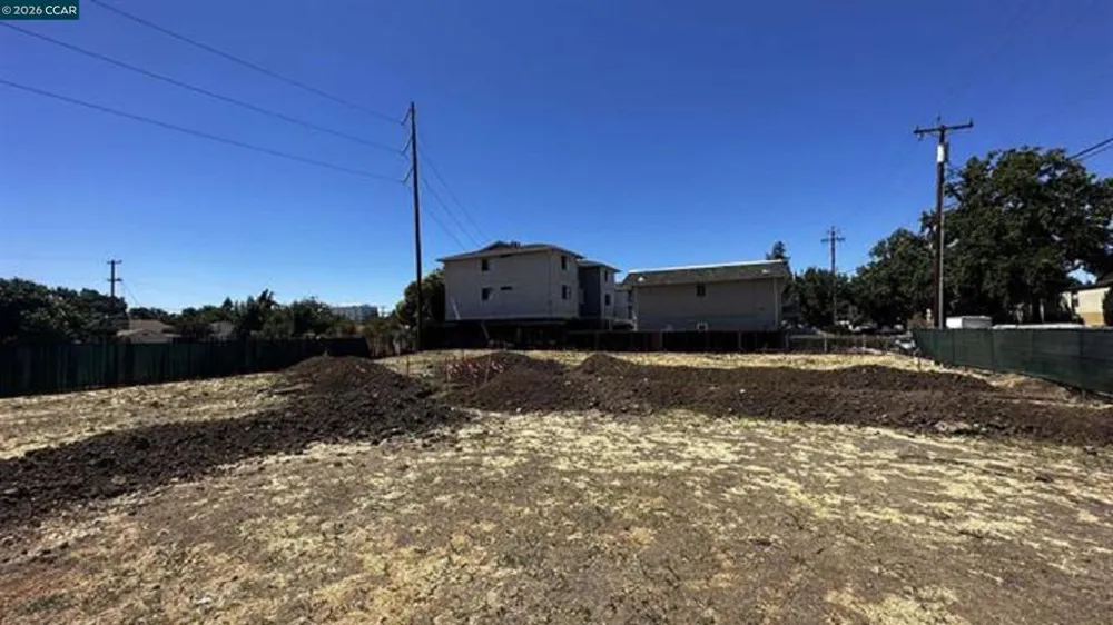 1561 Pine St Concord, CA 94520