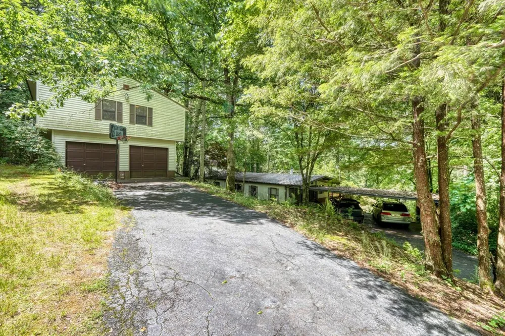 9258 Hwy 60 Suches, GA 30572