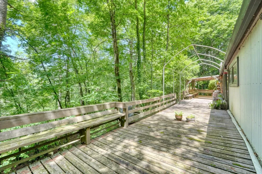 9258 Hwy 60 Suches, GA 30572