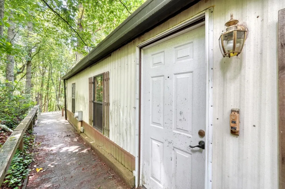 9258 Hwy 60 Suches, GA 30572