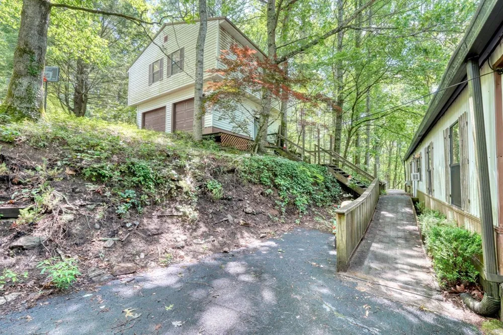 9258 Hwy 60 Suches, GA 30572