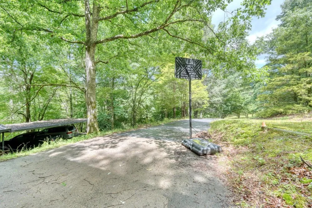 9258 Hwy 60 Suches, GA 30572