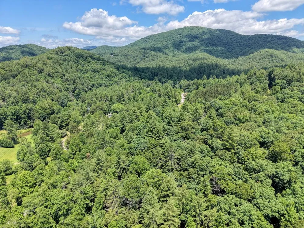 9258 Hwy 60 Suches, GA 30572
