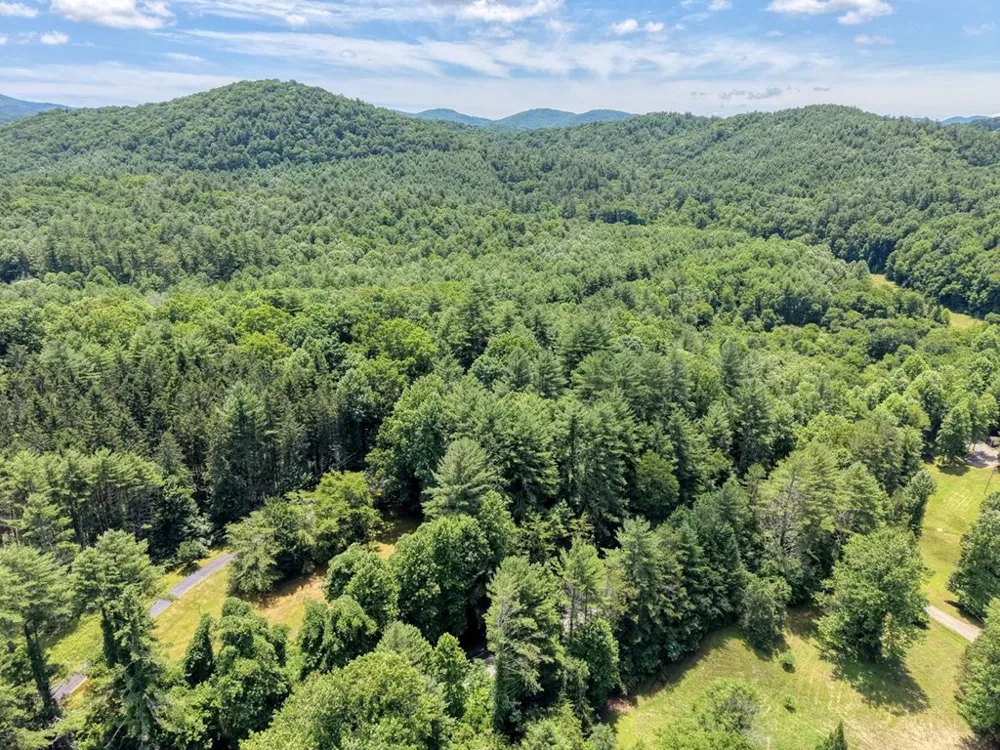 9258 Hwy 60 Suches, GA 30572