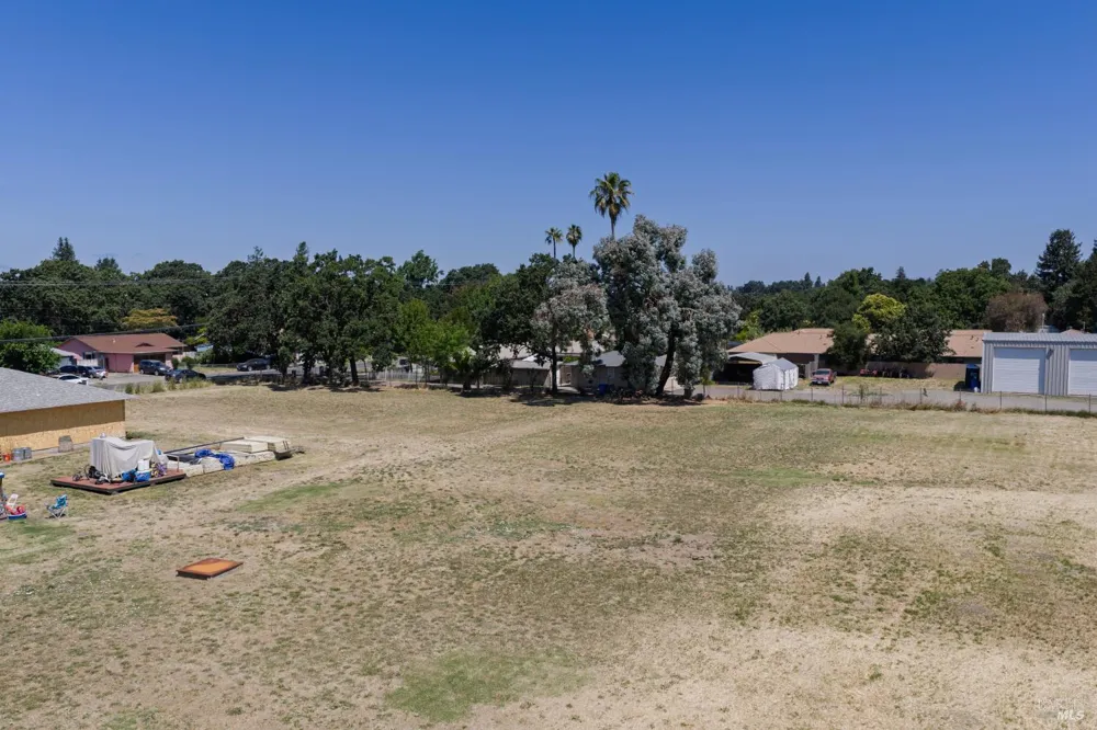 2180 Corby Avenue Santa Rosa, CA 95407