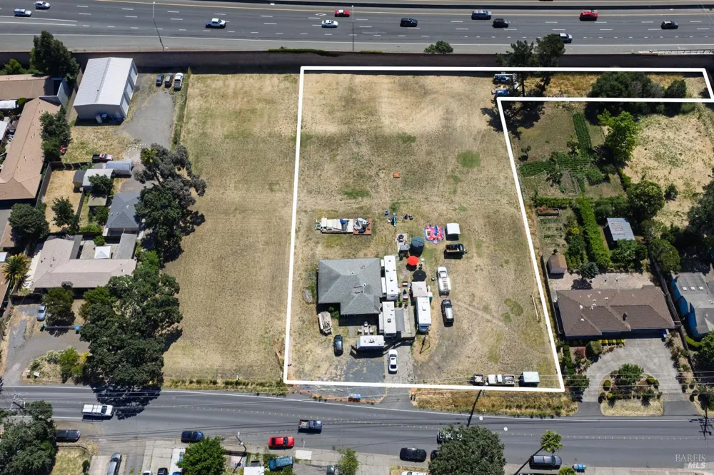 2180 Corby Avenue Santa Rosa, CA 95407