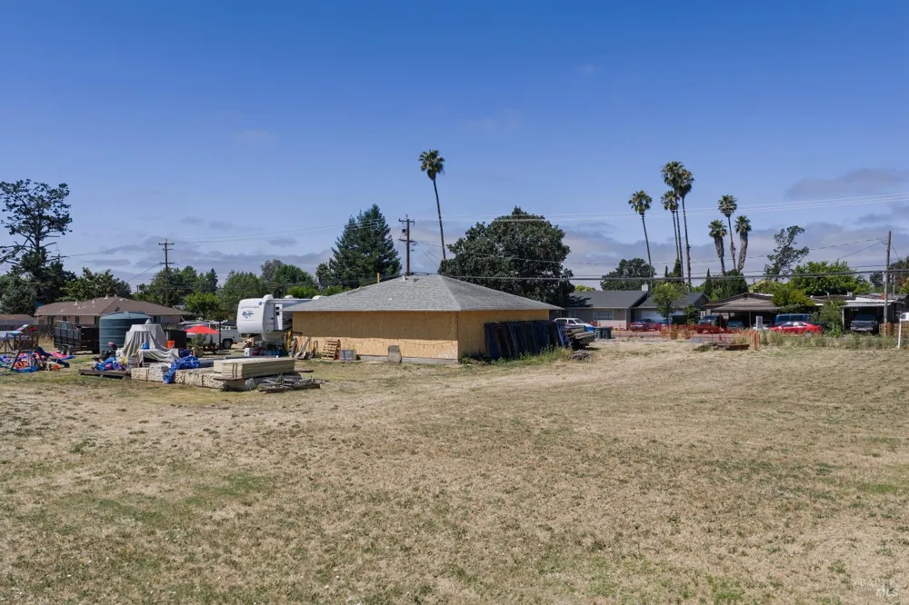 2180 Corby Avenue Santa Rosa, CA 95407