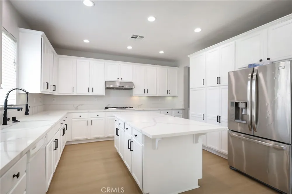5702 Segovia Way Bakersfield, CA 93306