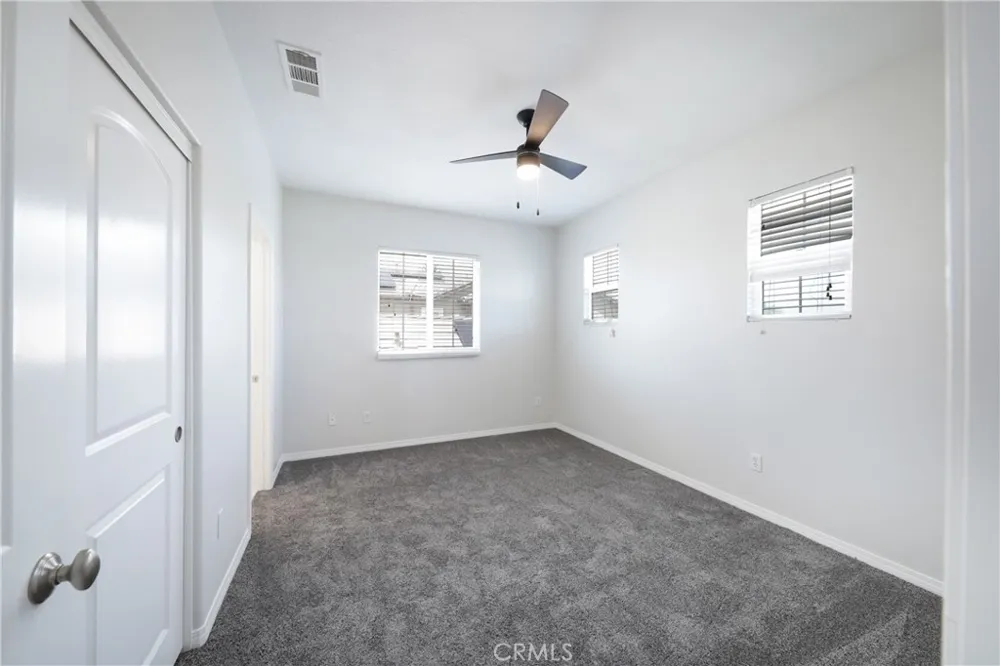 5702 Segovia Way Bakersfield, CA 93306