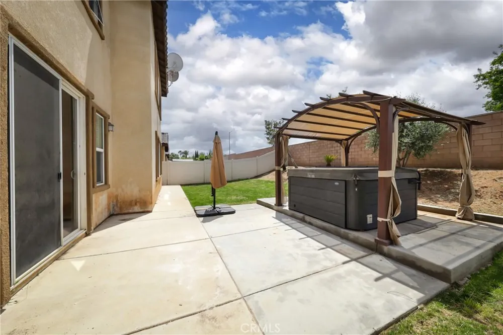 5702 Segovia Way Bakersfield, CA 93306