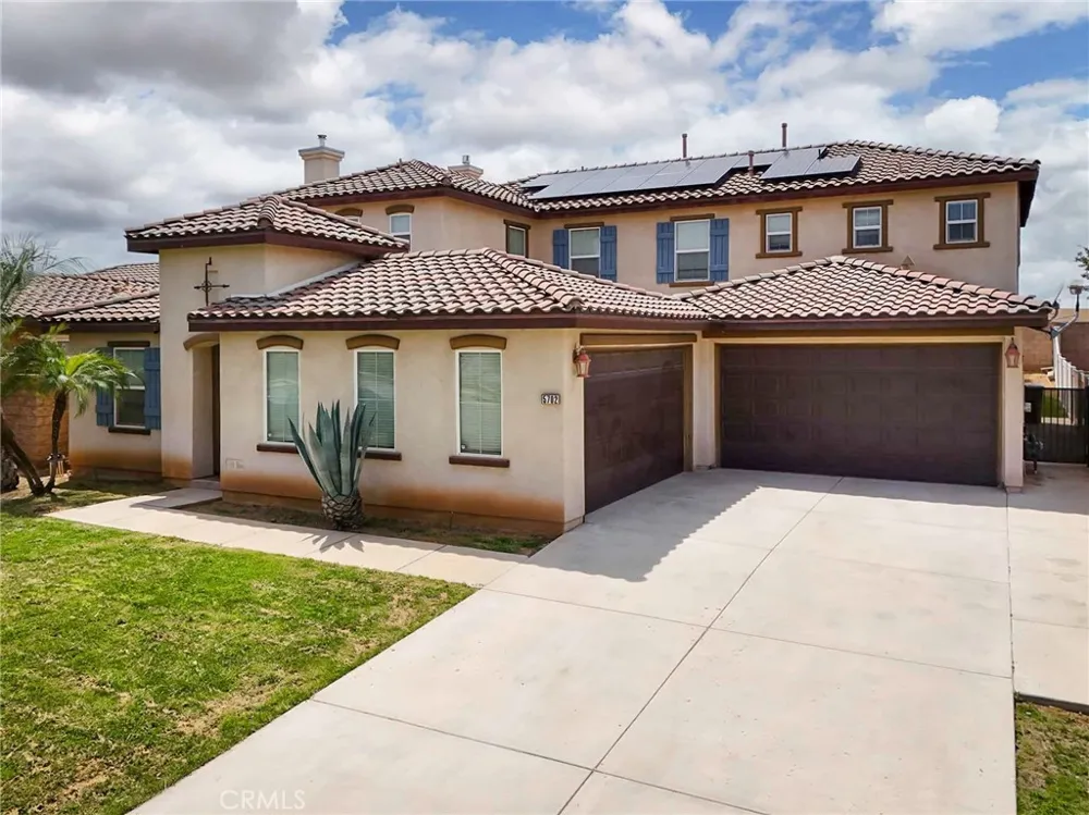 5702 Segovia Way Bakersfield, CA 93306